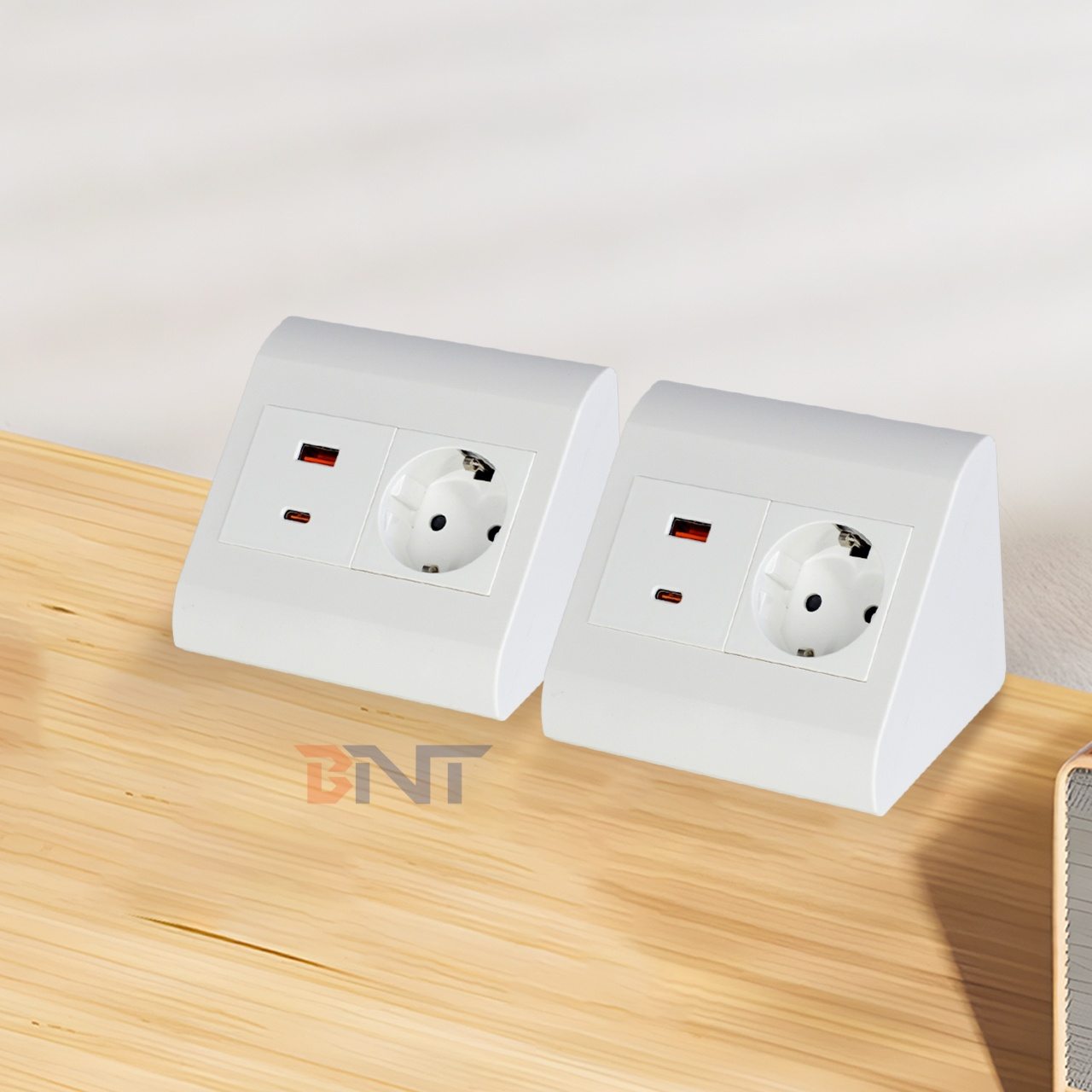 Portable Tabletop EU Socket for Office & Home IP44 with USB A+C Output Ports for Multiple Devices